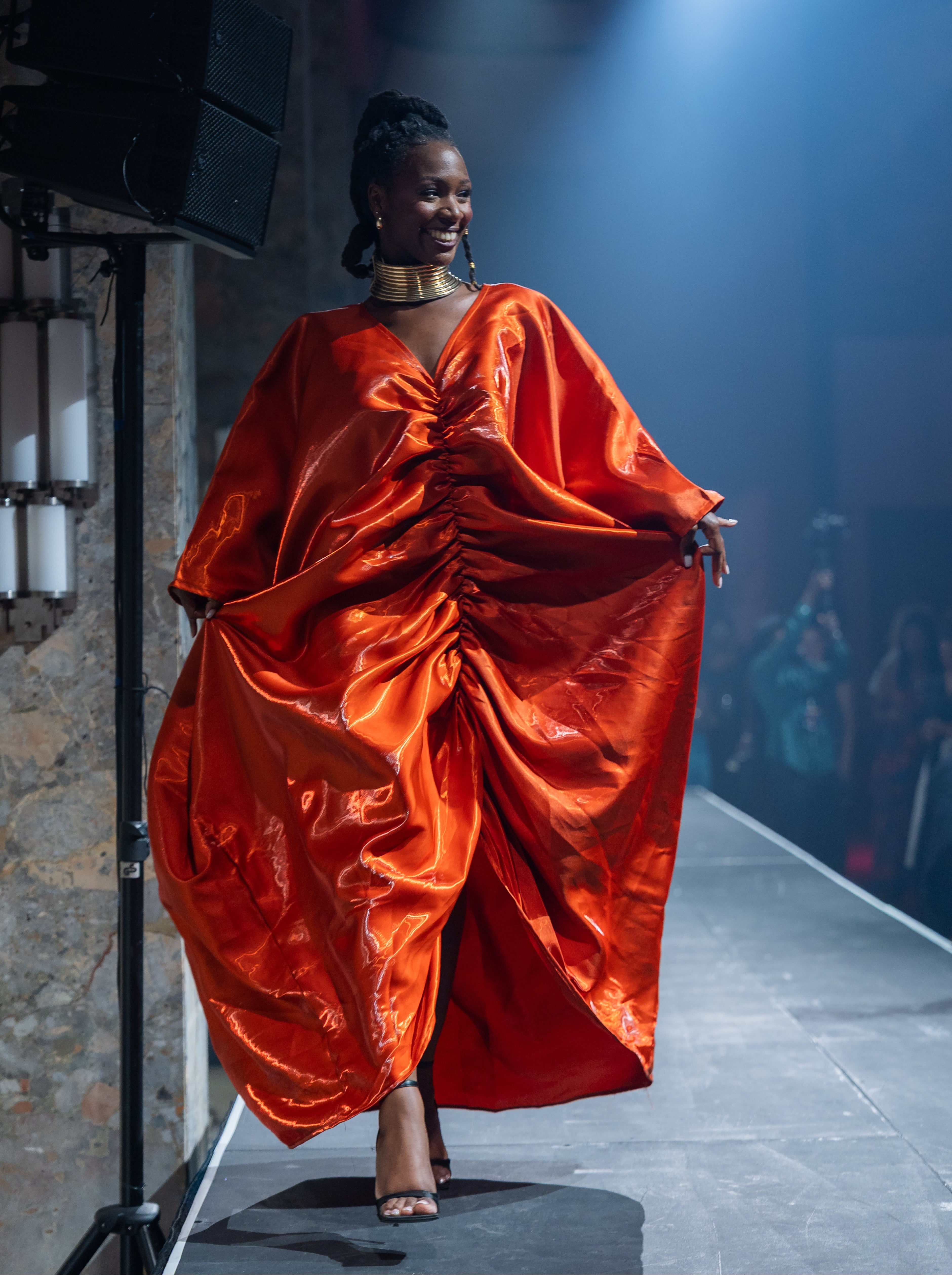 robe aurea orange, coupe fluide et élégante, collection elle she herr
